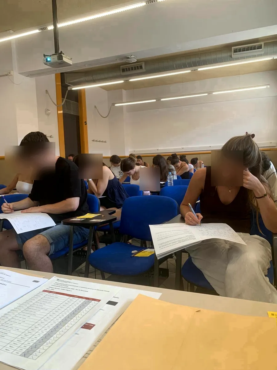 Aula d'exàmens oficials PAP durant la prova (1)